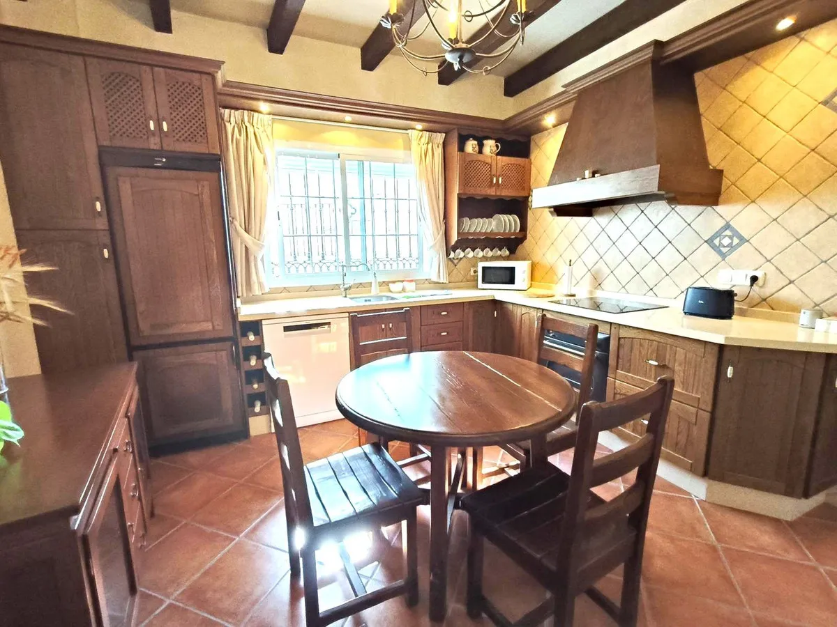 c98aa11e-08e1-45c0-b1a6-112f8951c910