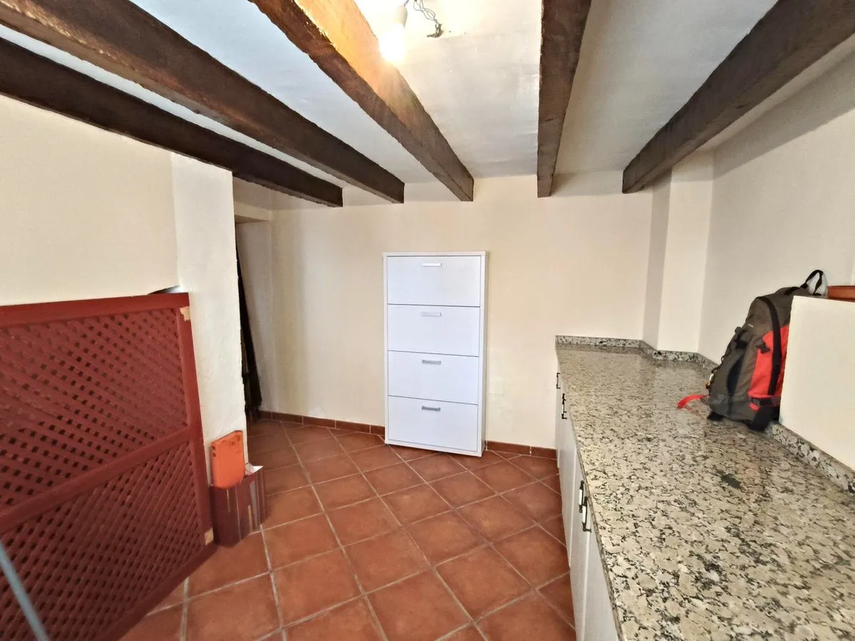 ce965a69-e0e5-47f4-b62e-345e13976cf8