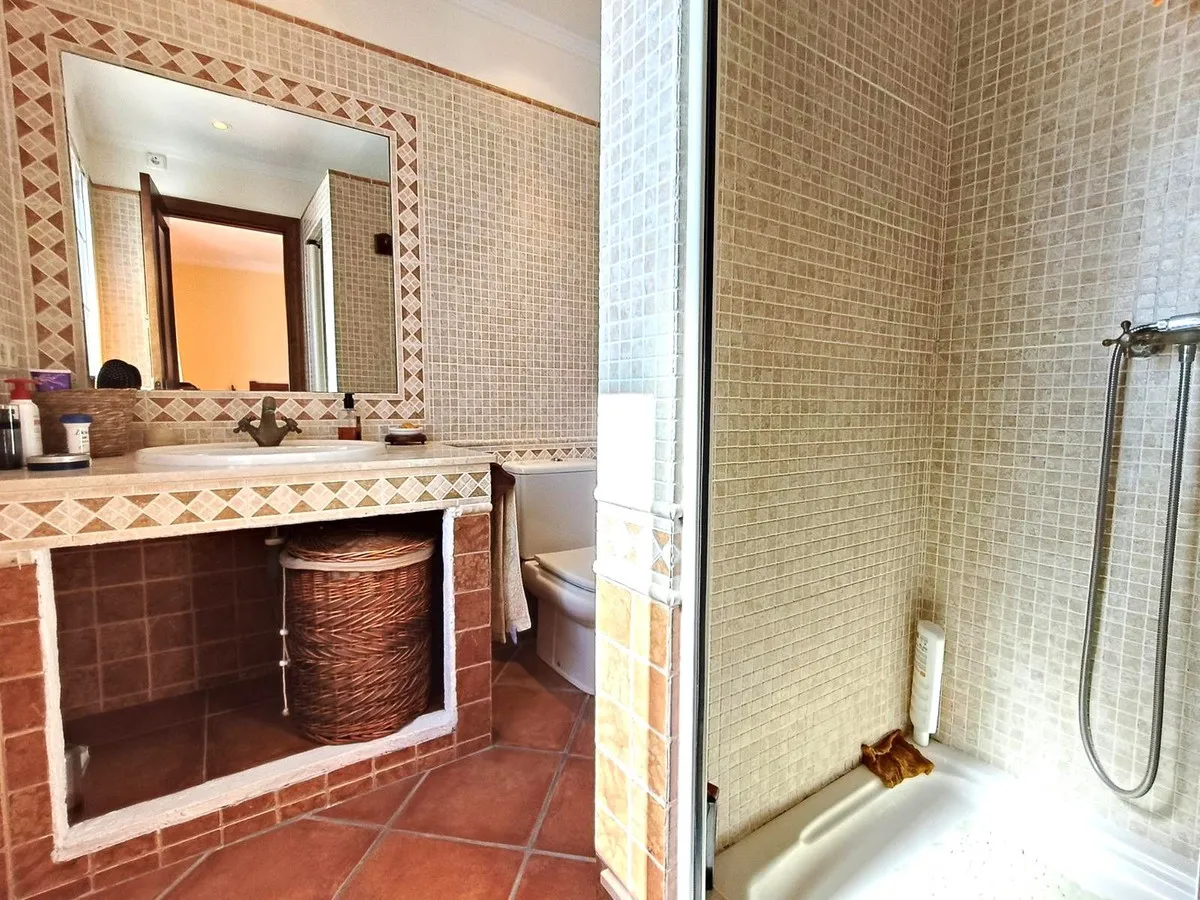 d1cd098d-94bd-4aff-8754-76242f82c33d