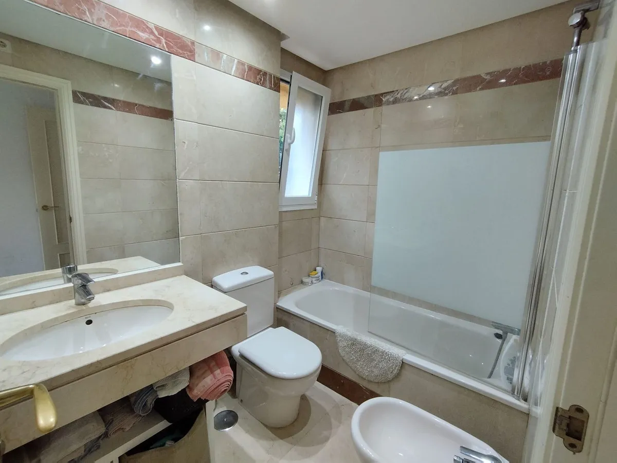 40fea121-d322-4ffc-9eb6-1b0eb15c7002