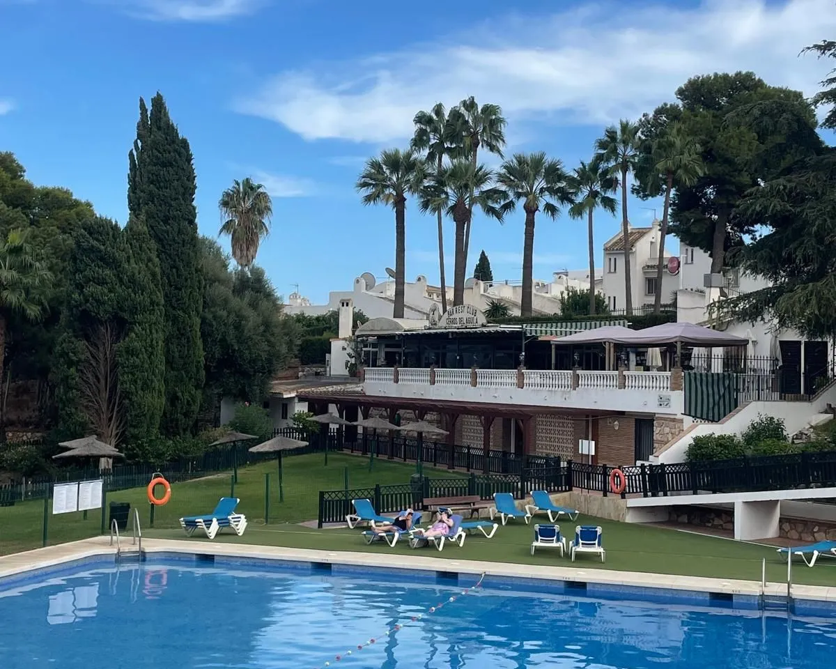 c4e6e2cf-7ca1-4040-b184-4329386eb3ae