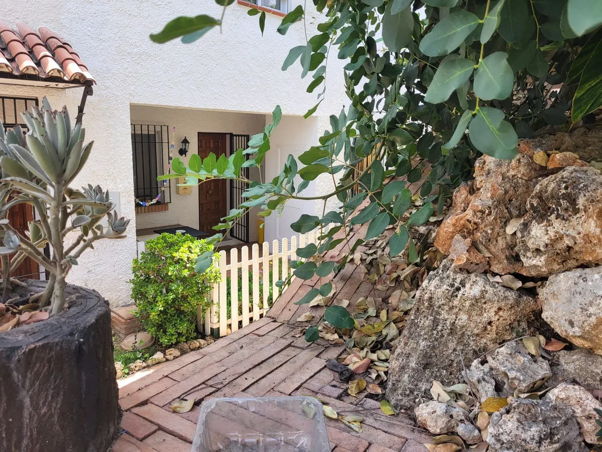 d47b4a23-931e-4c80-ba29-05d8108de3b8