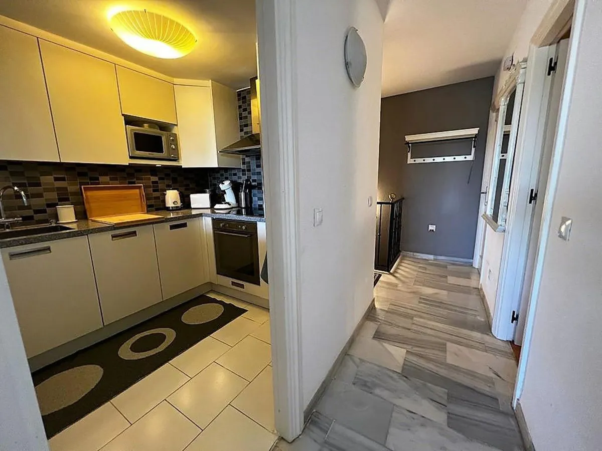 7d6c57aa-489a-476d-9152-9938fda8953e