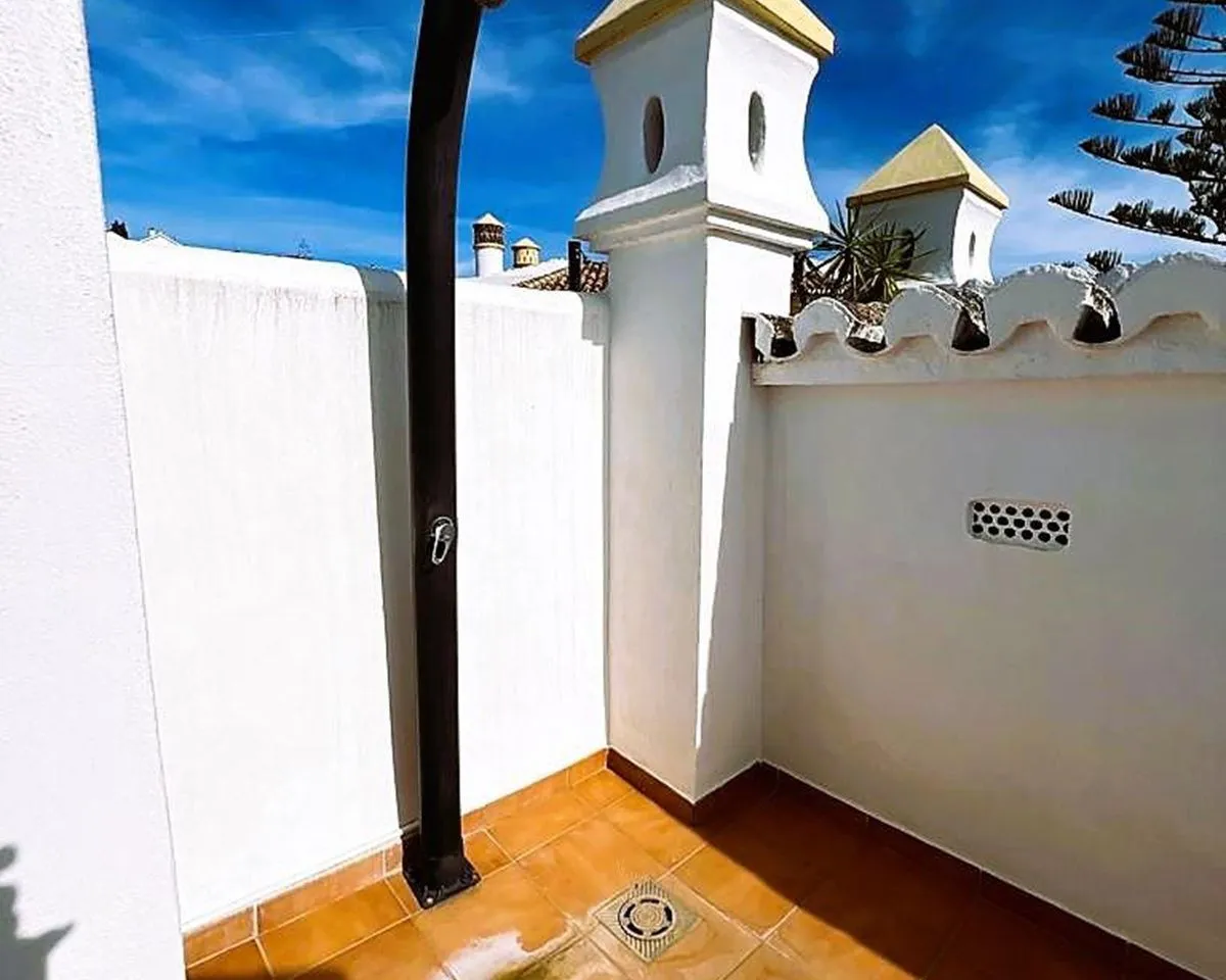 a23df1ae-a9c5-47ac-8498-498d47594beb