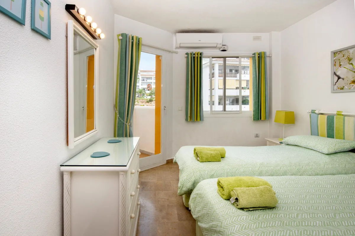 9043f7ef-49d6-4c17-8b35-4ab2368dc86d