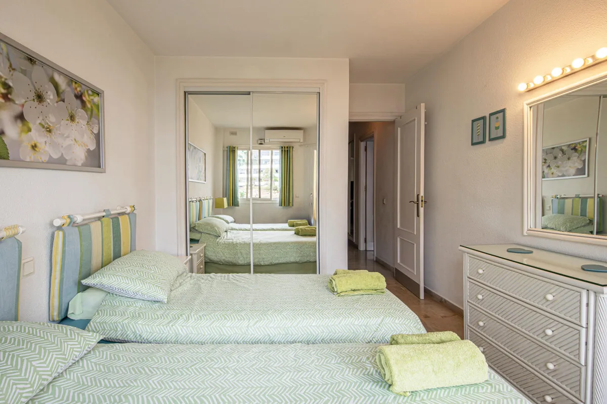 cff32810-fd7e-477c-8414-6925e53f0665