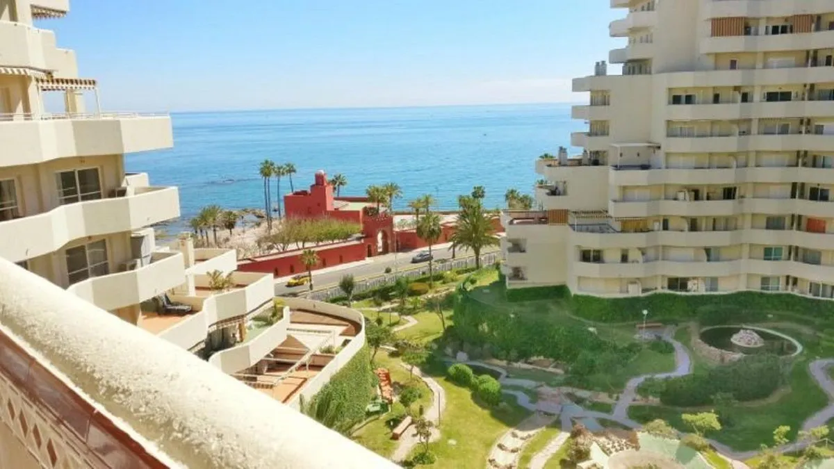 8d421ac9-e2f1-4733-b723-b1e57d480f45