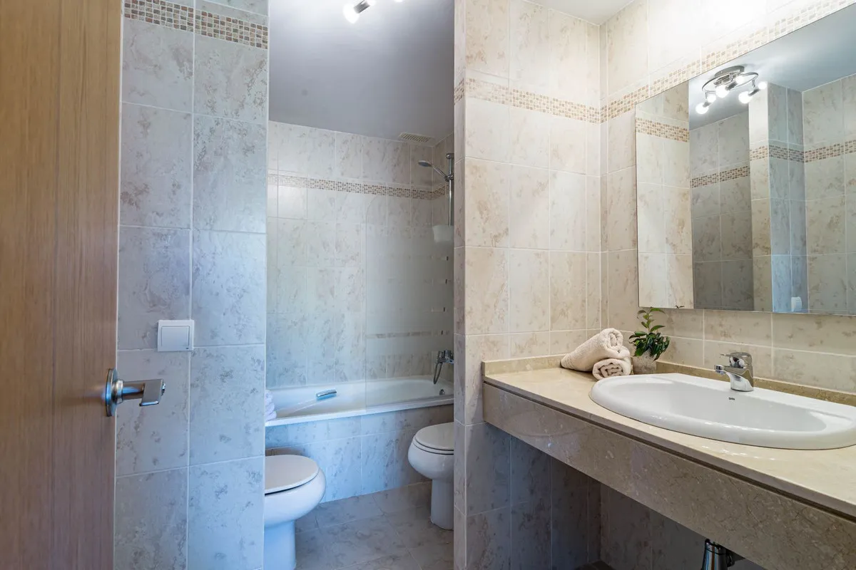 2b6b8aea-e8b2-4910-951b-0bf3c8136084