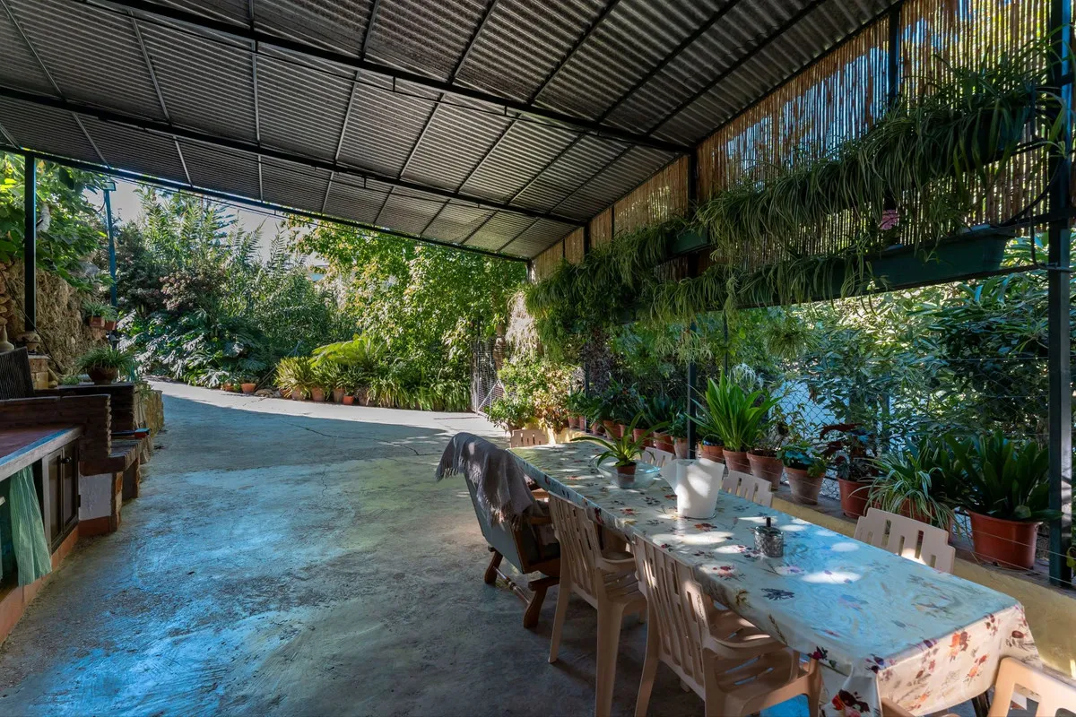 25e9cc79-be27-4102-9db7-a9186d60412f