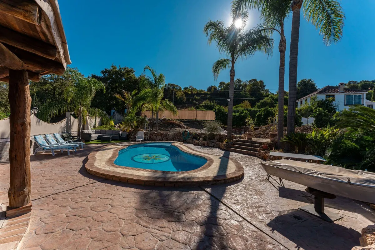 e0c81e2c-76c4-488a-bf6d-66bdf7d69210