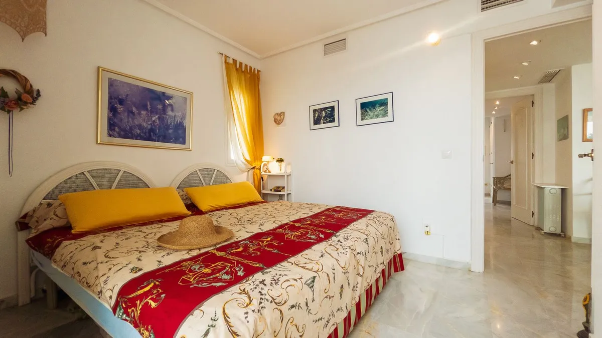 370f4967-26b7-44ff-9fa2-6a54b5ab99d2