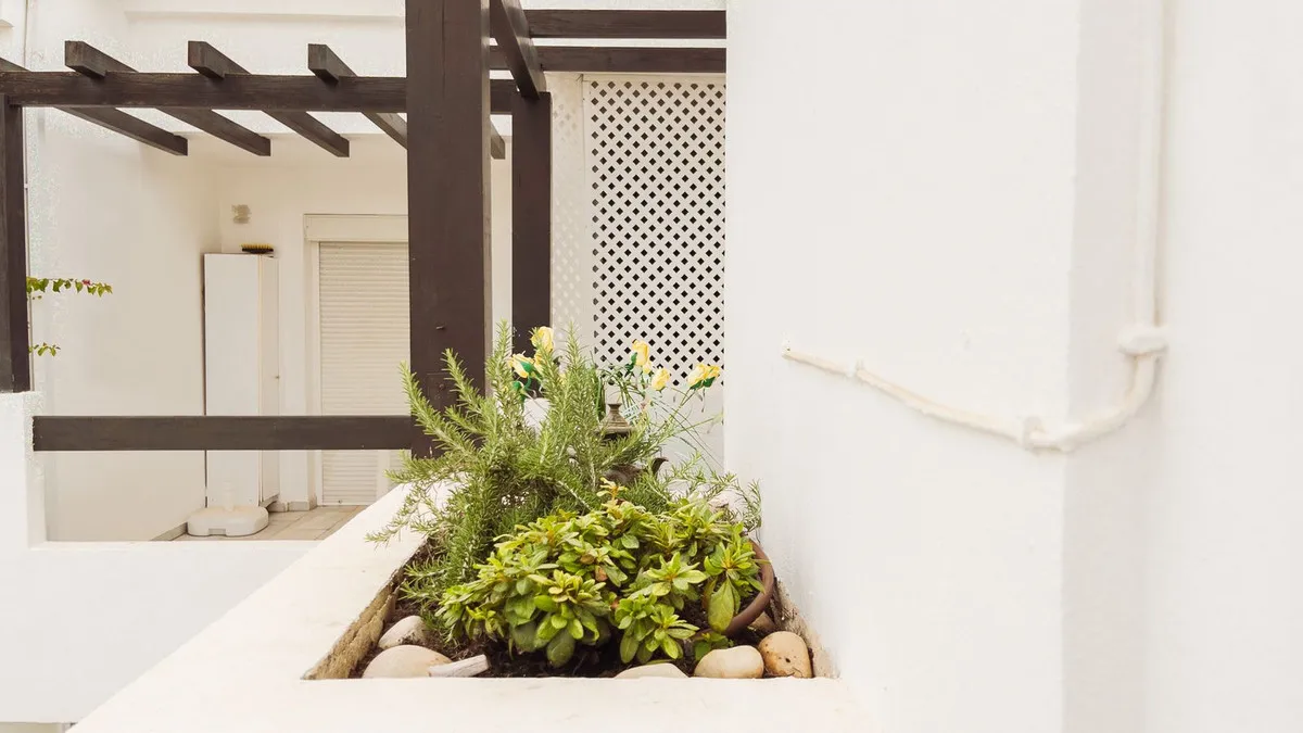 61c36232-4750-437f-8607-e328ba4a8342