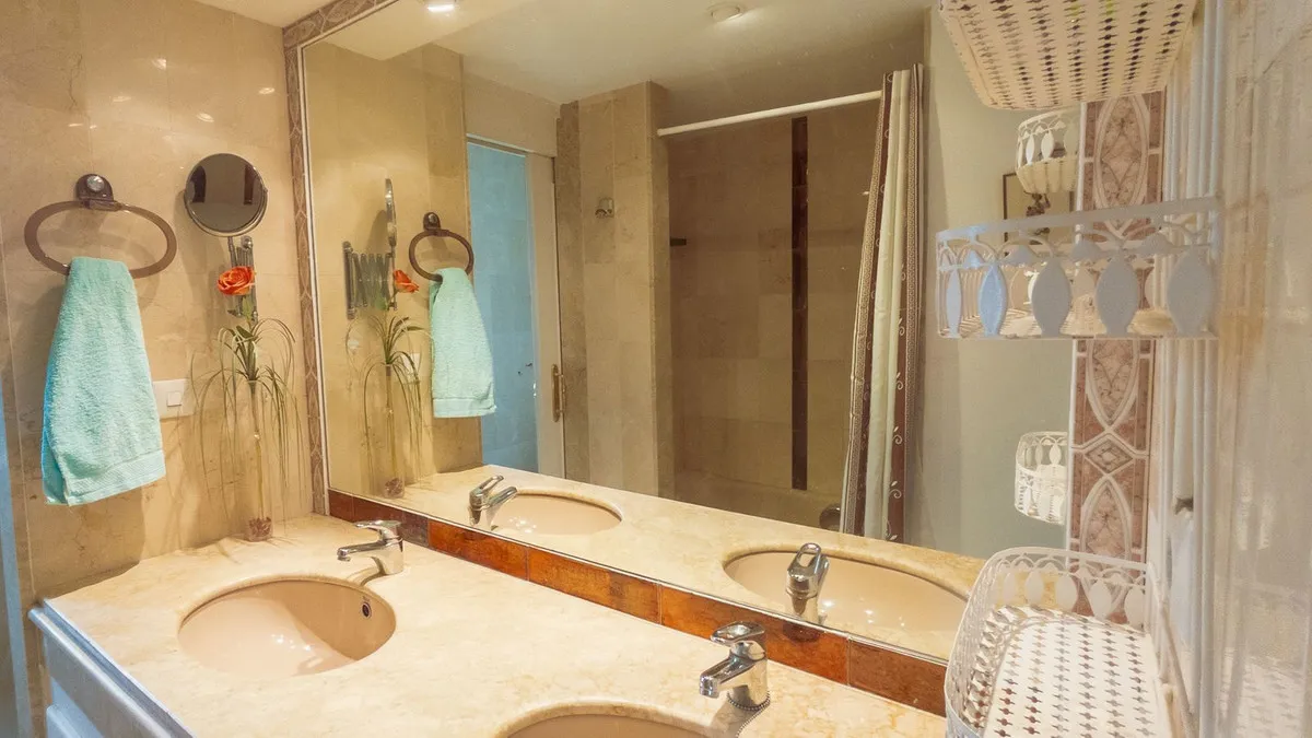 a26a41b0-18a2-417b-9b88-ad4670637328