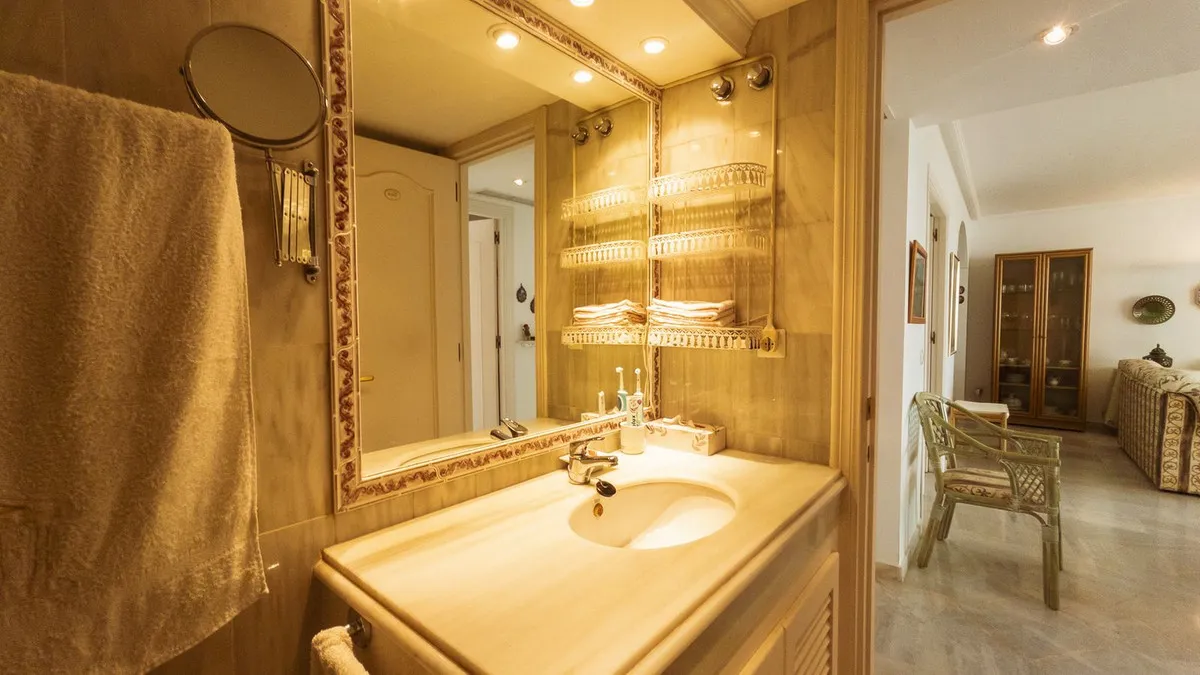 d2bb843c-ff12-4494-9c4e-4a8797628a09