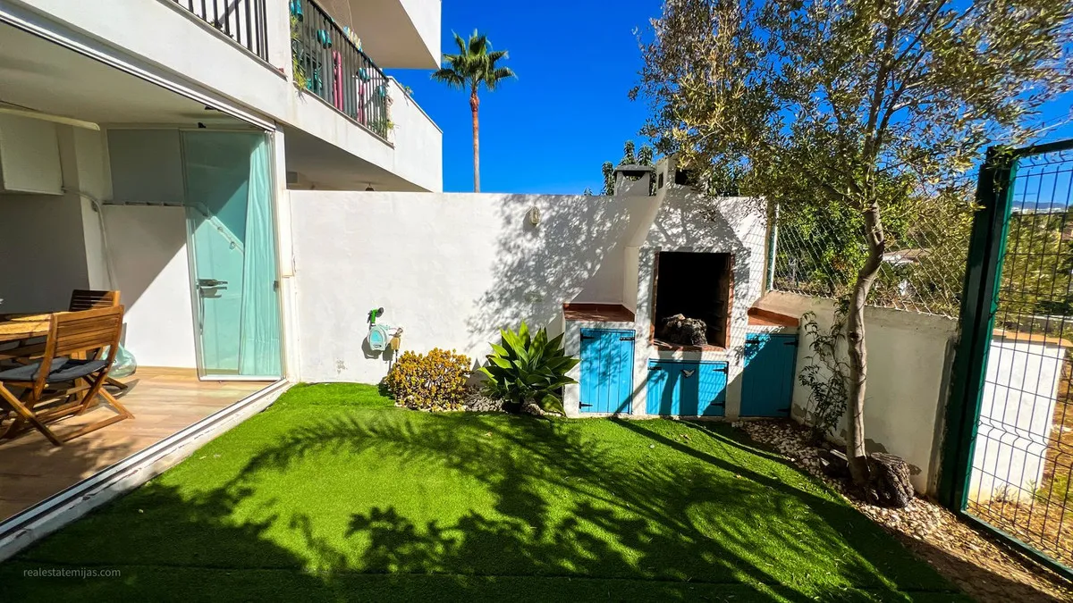 12d02419-fbec-458d-9ab0-17cbe9c09c58