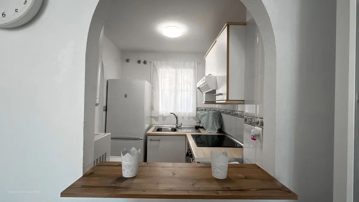 2c4e398f-773e-40f3-9c15-286e9c63285e