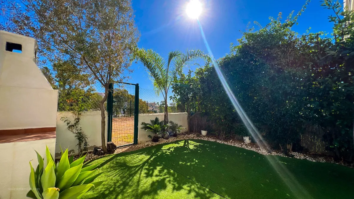 e4220410-99a1-4601-b291-d35b176bcd3c