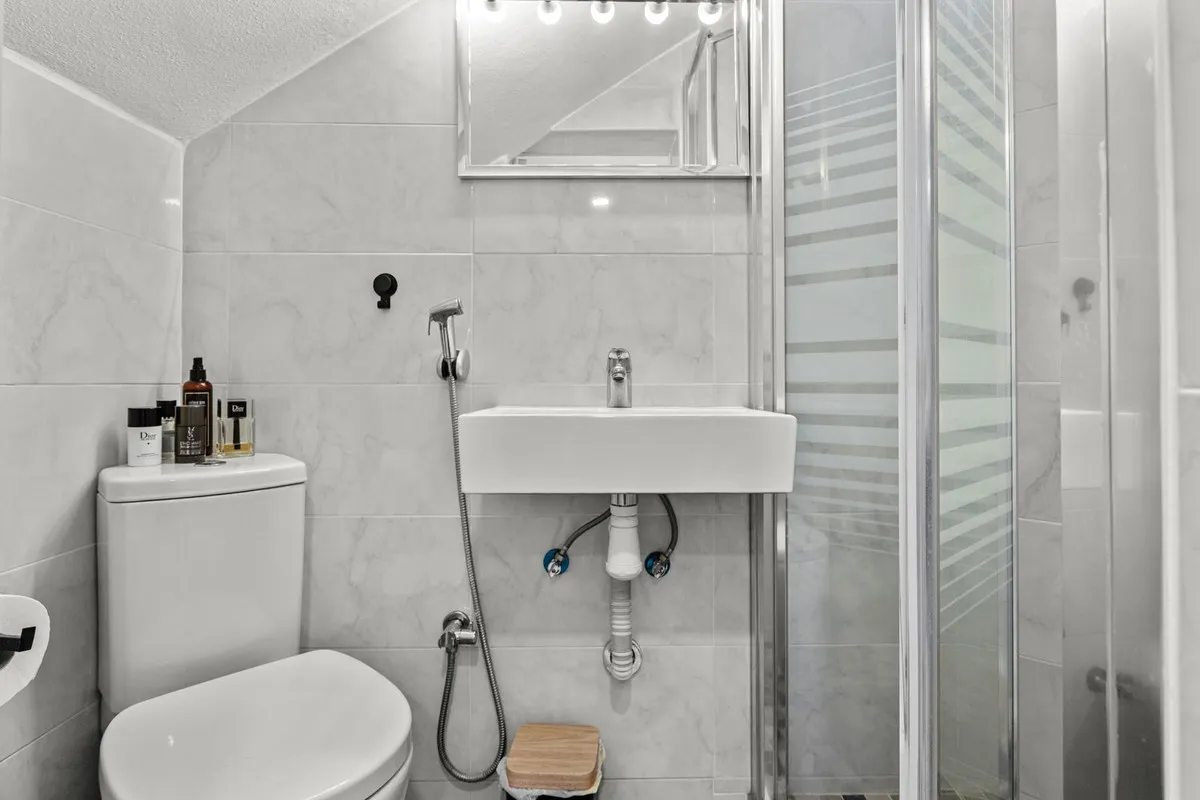 76f67ca6-b6c8-4c6a-b5af-157381fef566