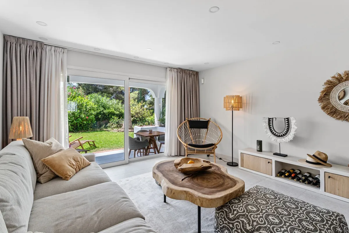 85a76f4b-4520-46d0-af94-0150b3b99aff