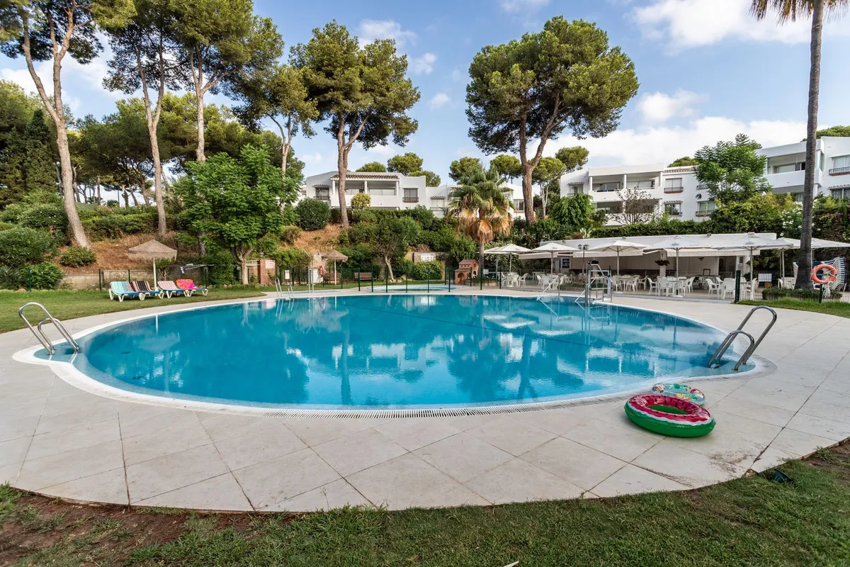 fb4a7478-7460-4850-923d-647028e7b1af