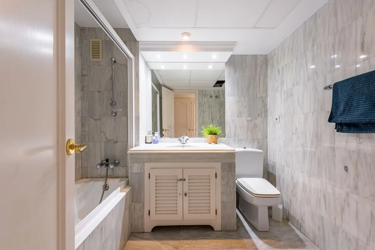 1f098d82-f16d-4b01-a3c2-a197b4a1d7c2