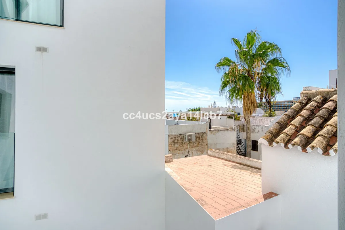 abbb28b4-c9f2-461b-a028-1d072e6e3047