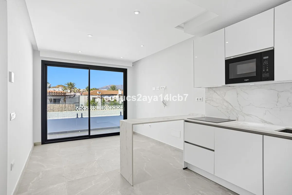 d1f062c3-1d09-462c-8701-2e4a287f27c6