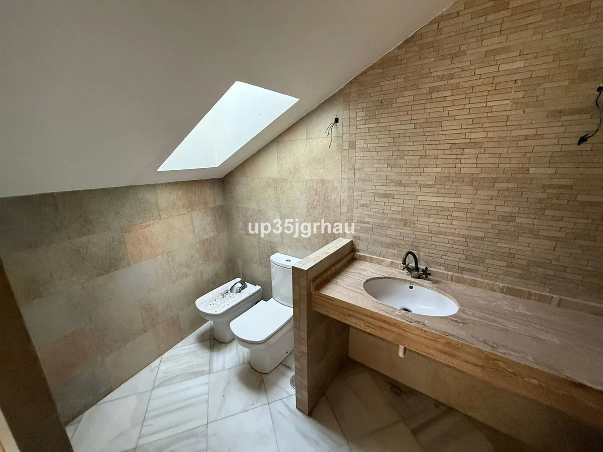 3c30d823-cd28-40c2-83d8-f179096a11bd