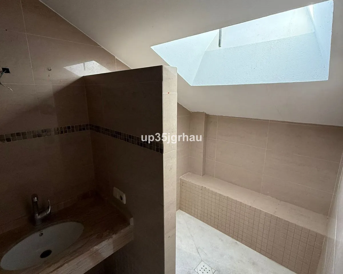 7819b9b1-7f52-4fb5-89e8-a67ed4841482