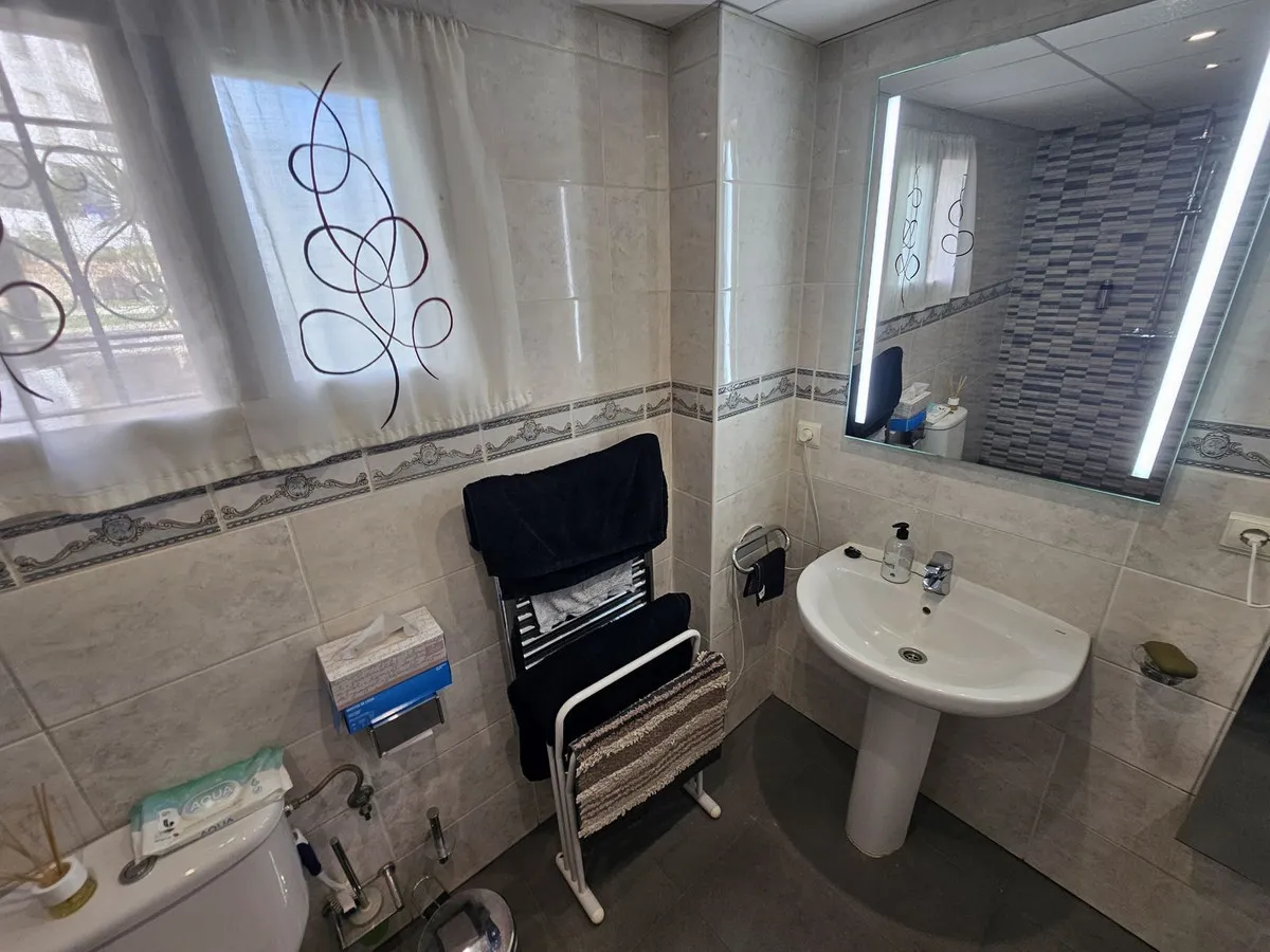 e4efaf7d-3497-4e95-bc00-0de9996d5c2f