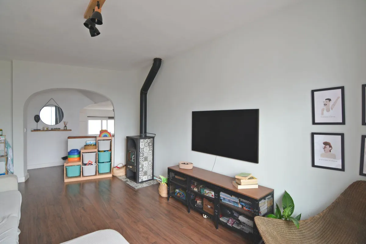 4d69ec68-1b5e-4025-8775-7769a3e64944