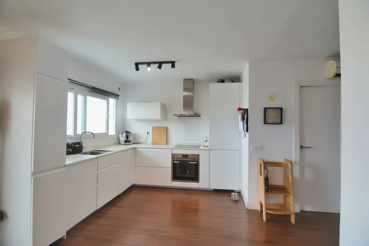 8fe6d3f7-f881-427b-915c-6029cc39cec8