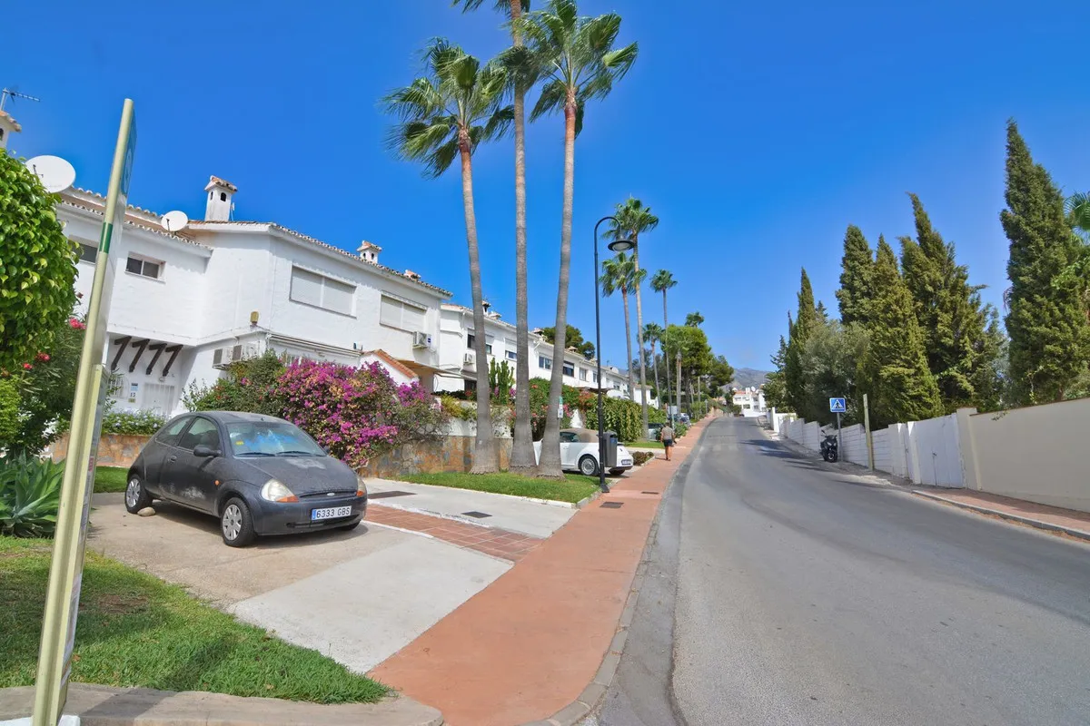 acec60c9-a74d-41c4-8c40-16a8bc52e145