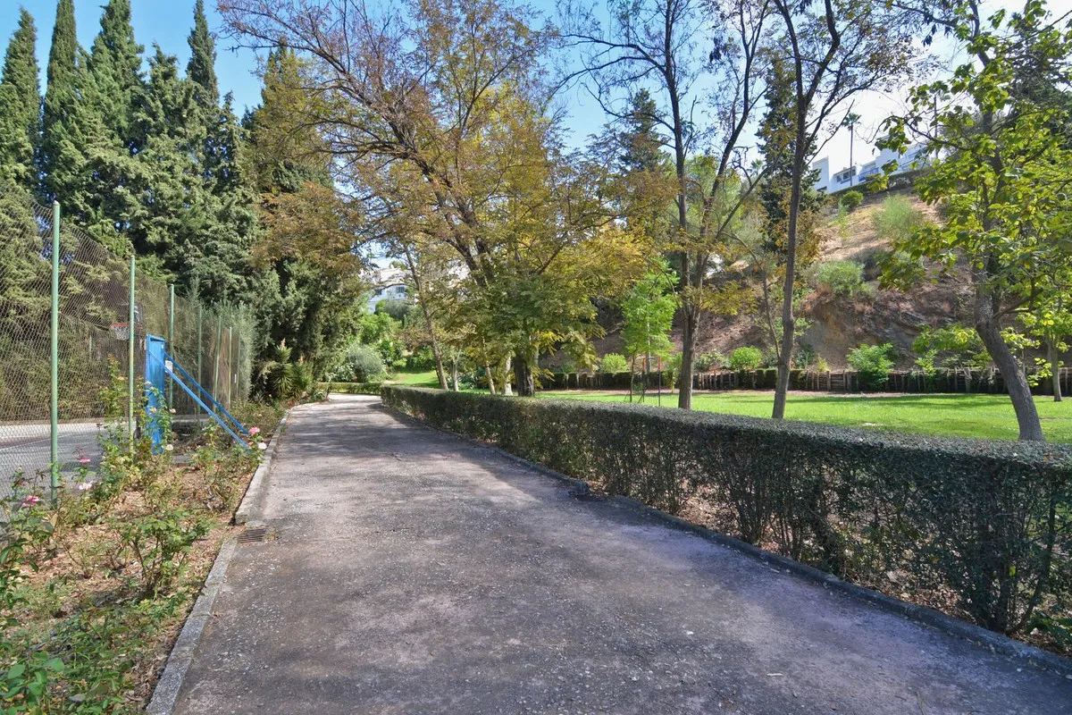 b980fe5e-dbf5-44e2-ad86-afc2014db047