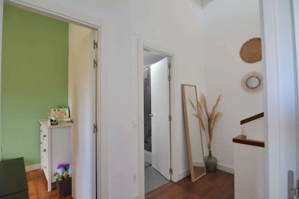 c6b96bd9-0a18-4725-98f9-23c886b55c45