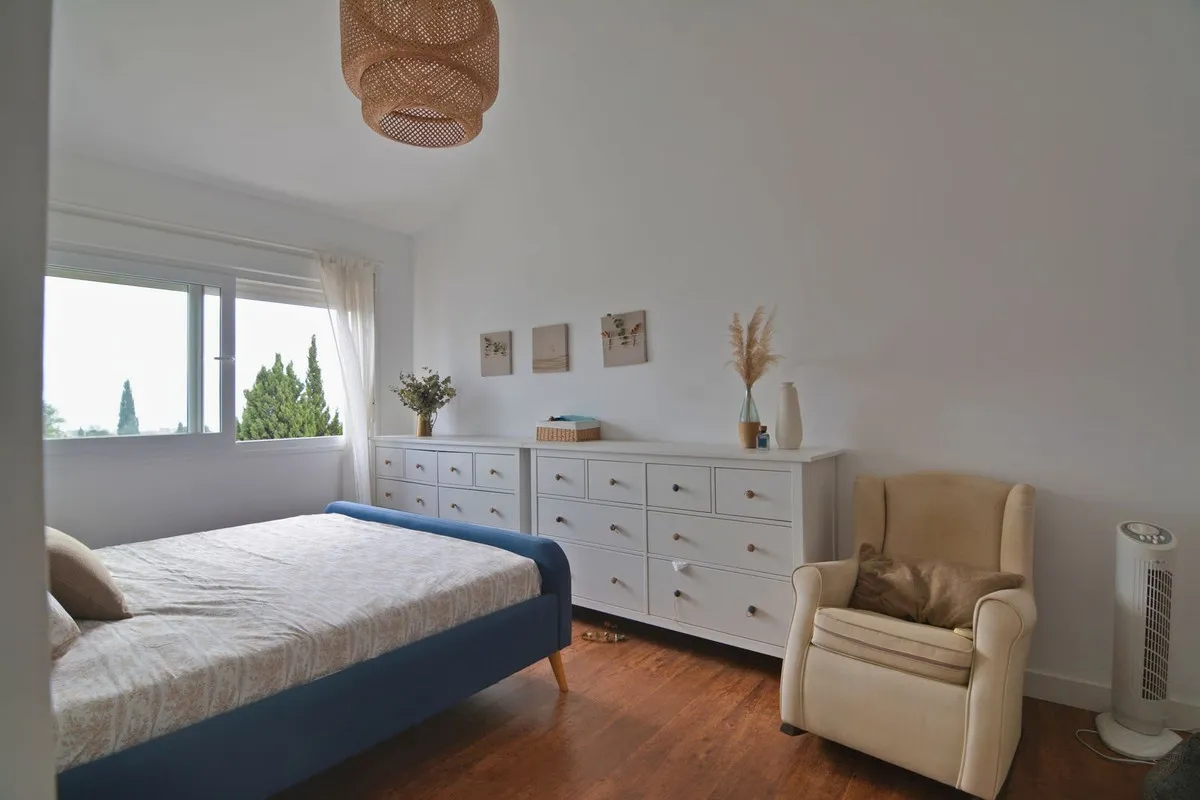 c9529b7e-9ba6-466a-b246-2e6ab2982f03