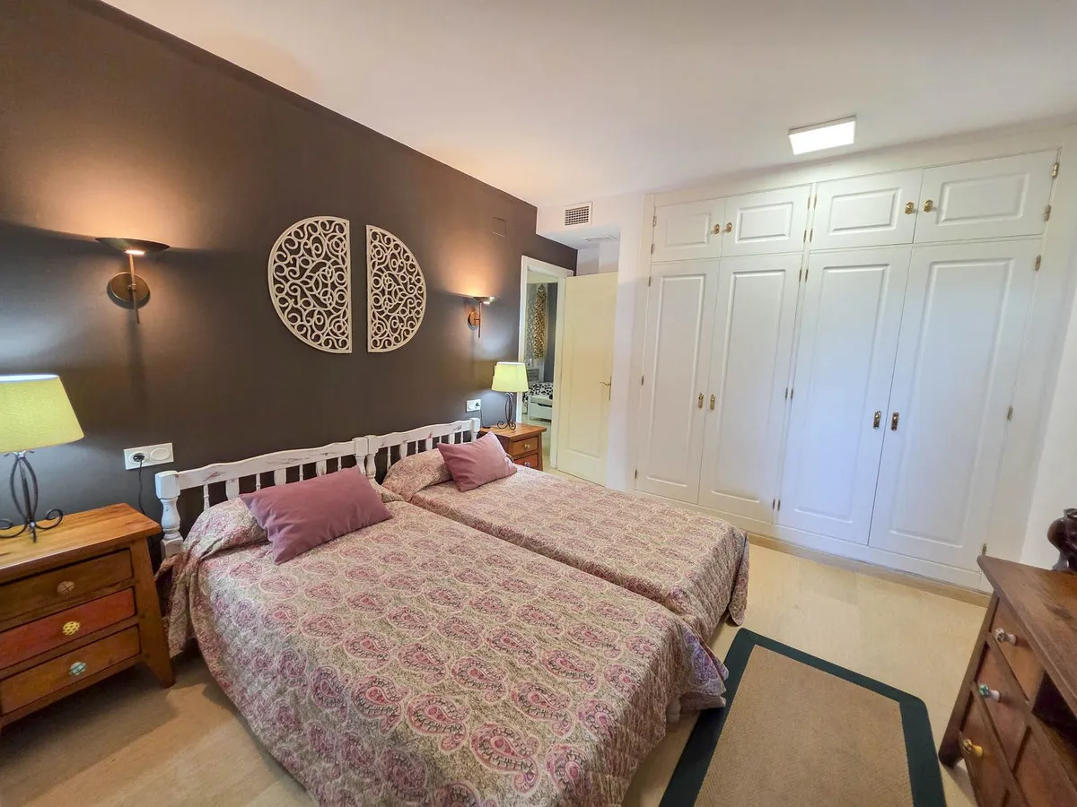 10384484-f176-4ebb-ad55-976753297bf3