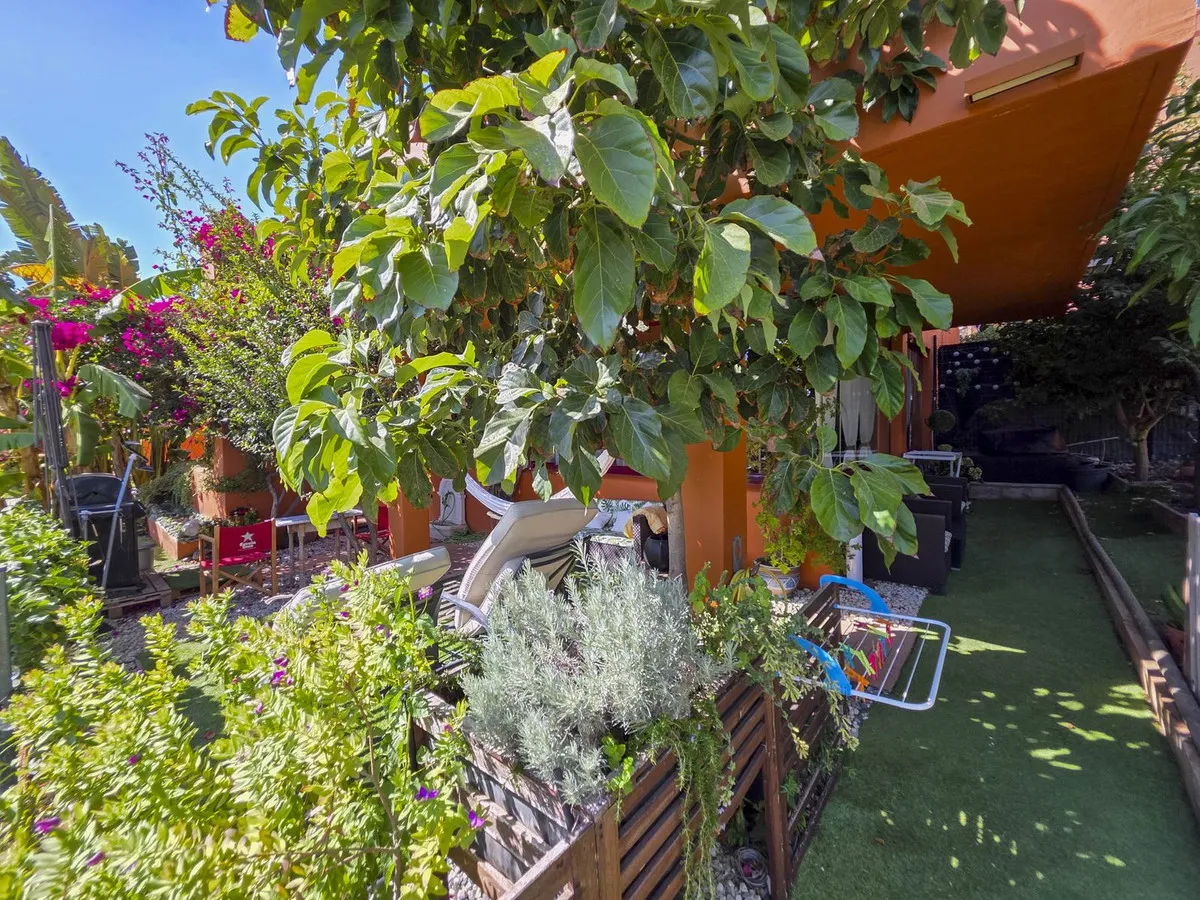 934b4370-8e76-43f7-a657-d91a17f90a82