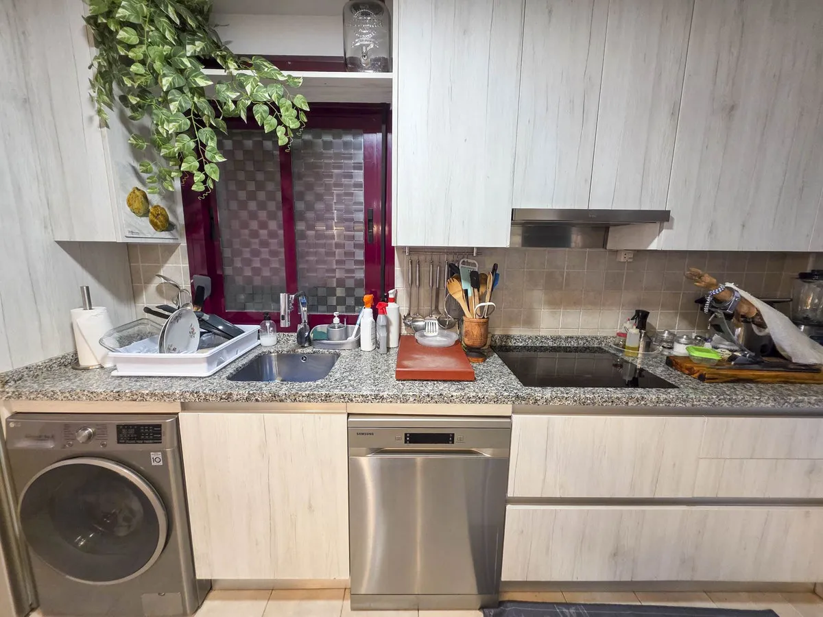 e9d69209-85d5-45e0-85db-4e2675356873