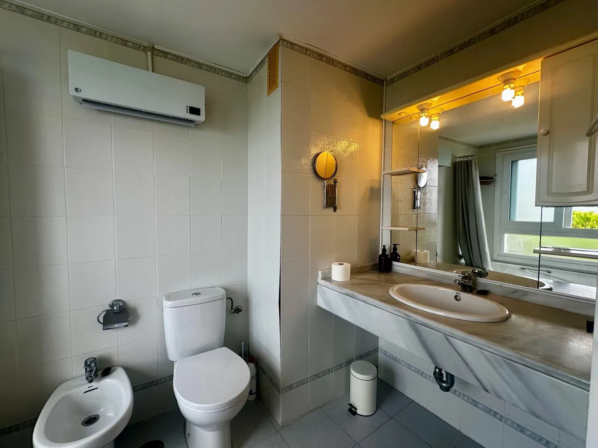 f7e11332-1d24-4b32-8f3a-2e857d86d27e