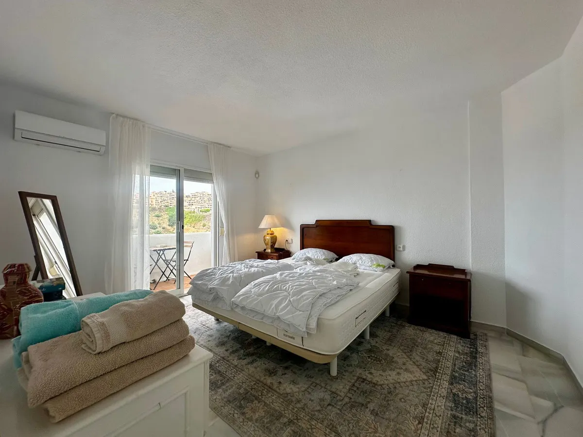 f8381440-798e-4133-98c4-58f353a57988