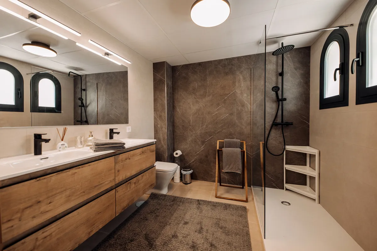 0df5f91b-9ba0-47e6-8a48-b00cdff4fe28