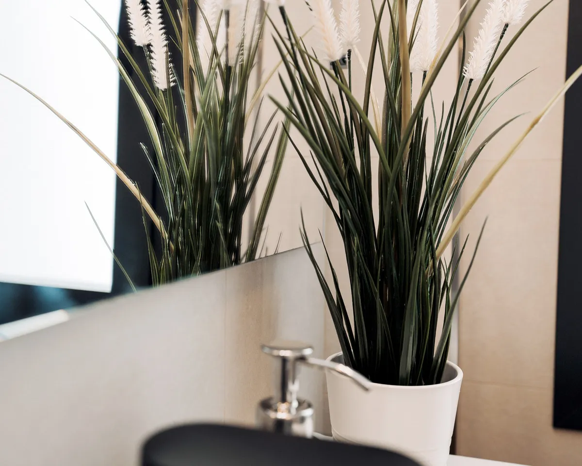 b47f324f-1912-4e1b-955b-5bede3efee94