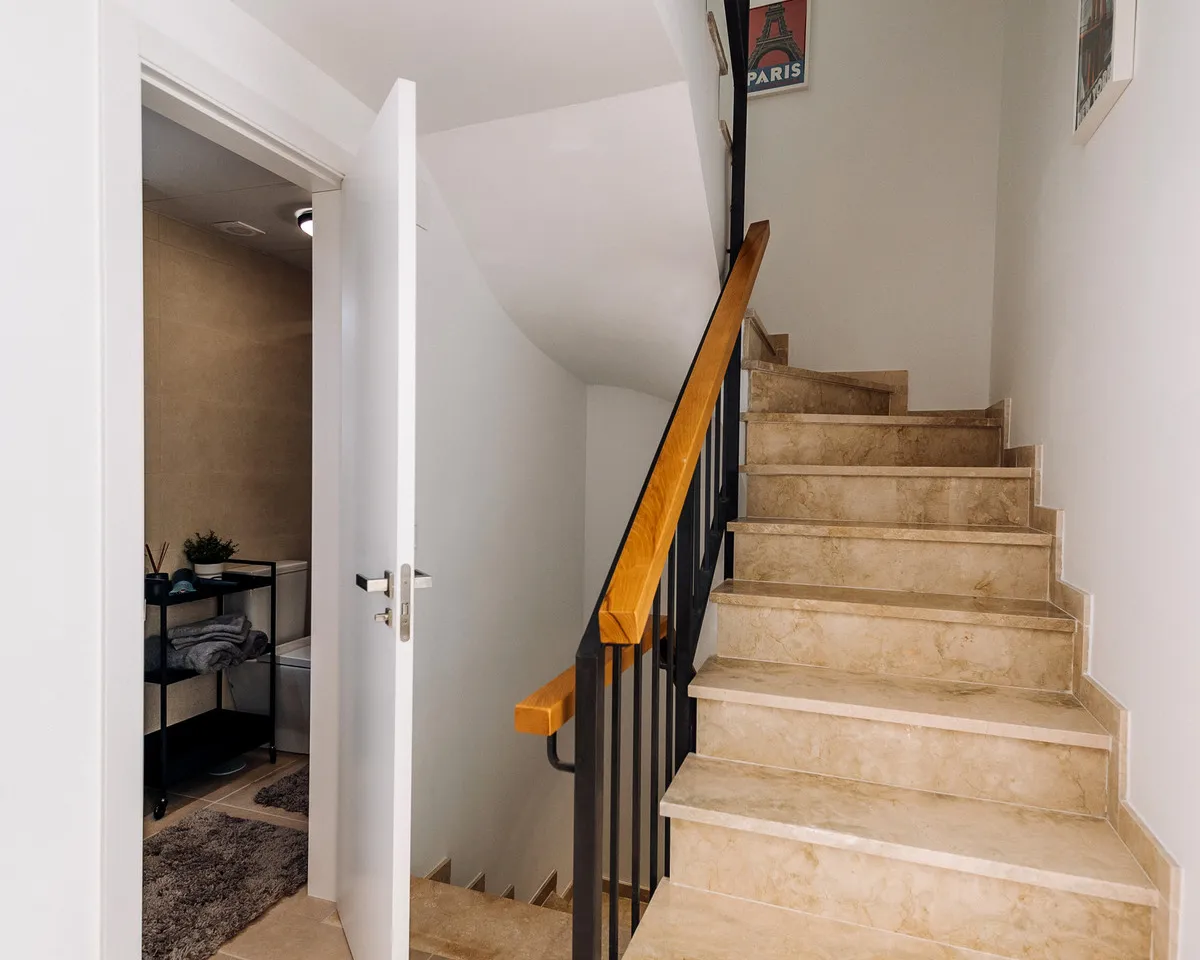 bfaa9f54-4b53-4a0c-a5d2-e5b769993e84