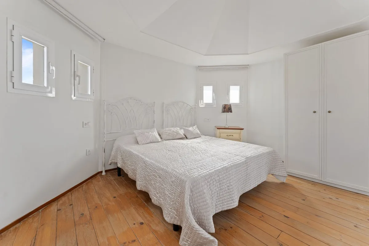 094d994d-1032-40d6-9124-b1546eda3e7f