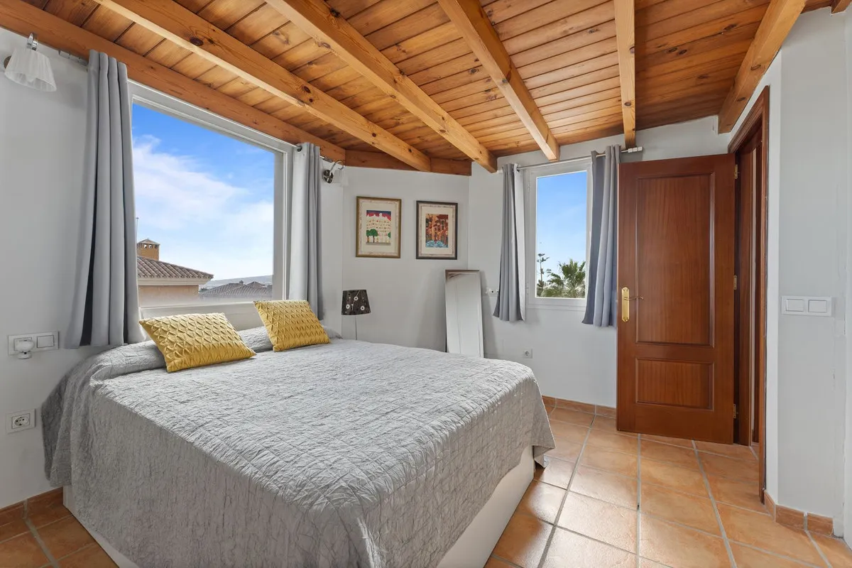 3e77769f-368a-4904-871e-ba96c6961e0b