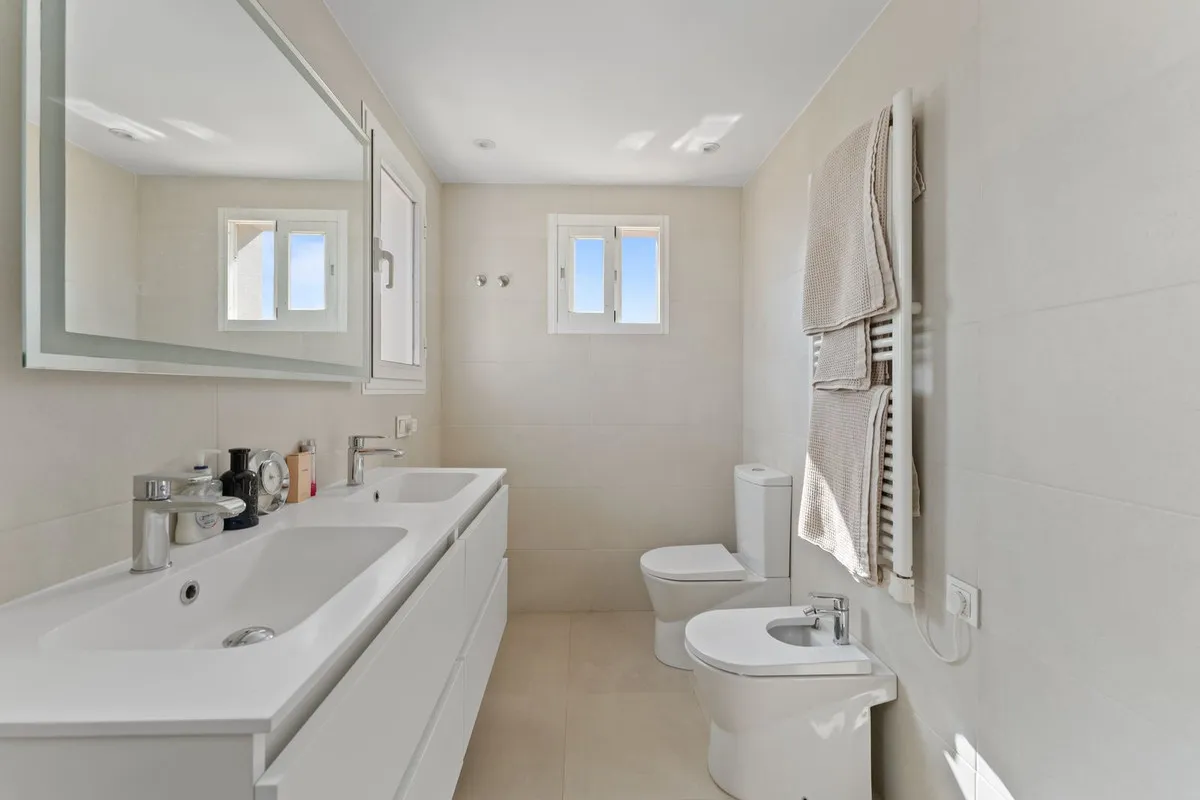 5e525ea5-c80d-49f7-b77e-3ffc7cf6029c