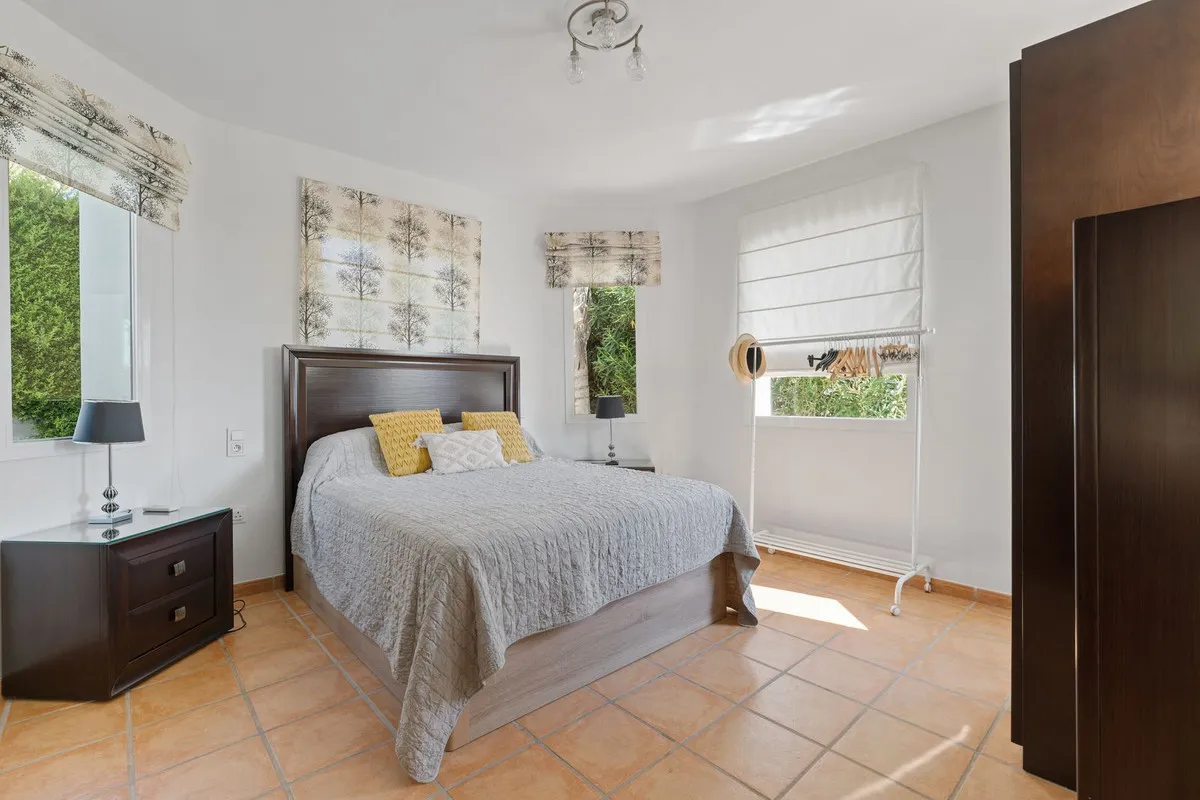 b73473d1-541a-4496-80fd-6140e40c18ae