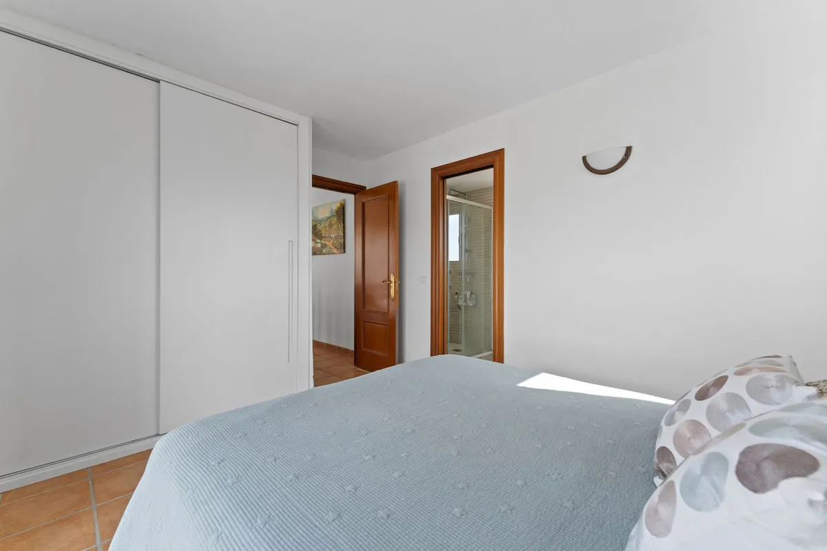 e1565a0a-d723-44ee-acd9-f8b783d8e49b