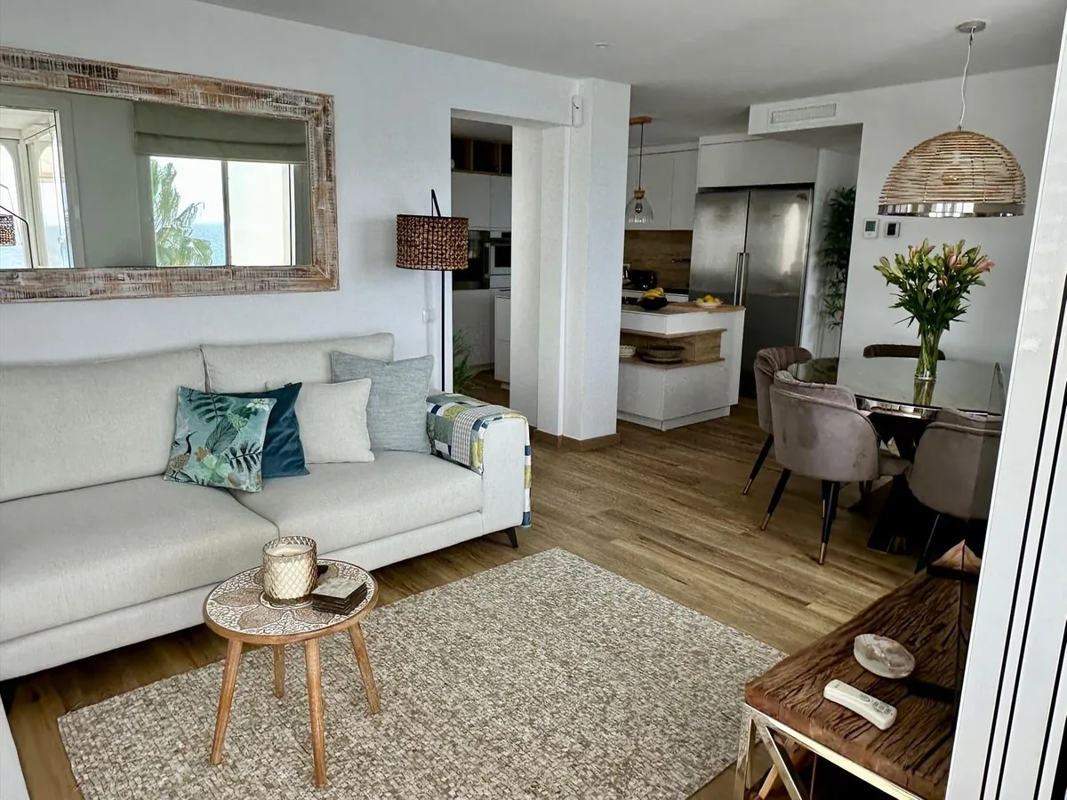 8fc2b130-bfd2-4851-add1-53d6292a6759